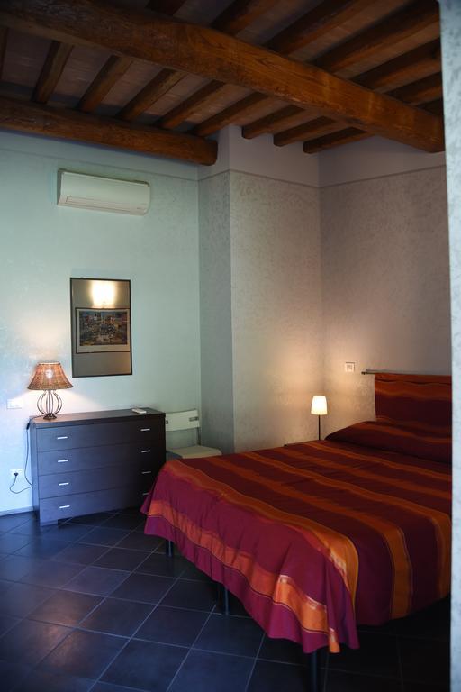 Casa Vacanze Vigna Di Valle Браччано Номер фото